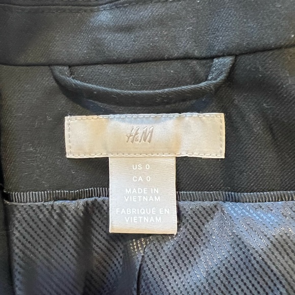 Professional Black Blazer - Picture 5 of 5